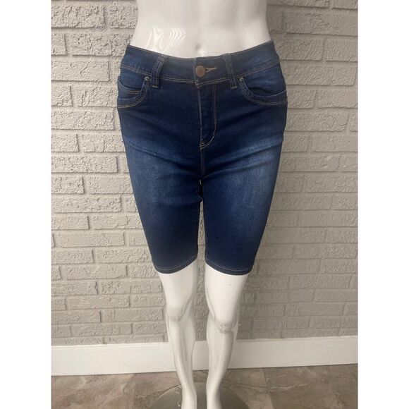 Fashion Nova Women Dark Wash Shorts Size 5 NWT - Picture 1 of 8